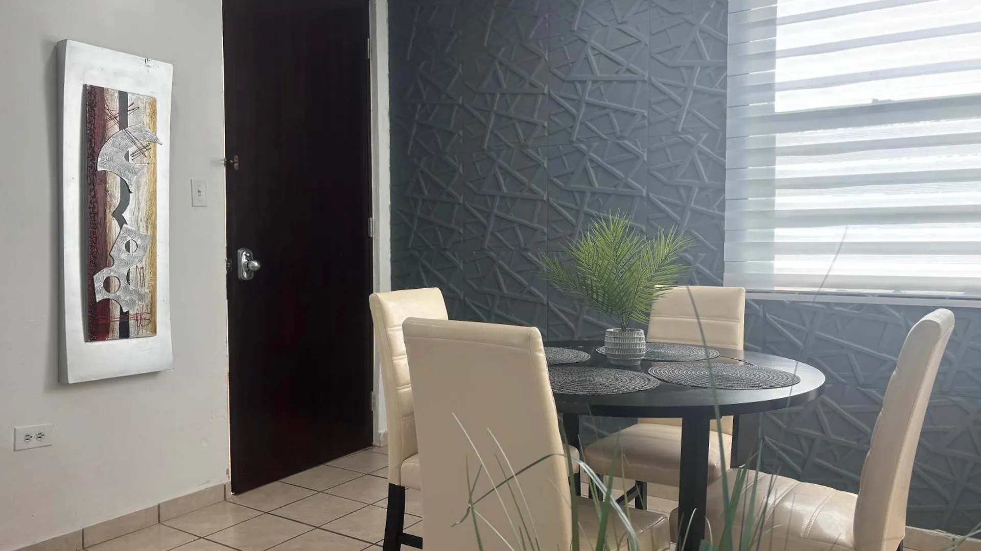 Private Apartment Near Sju Solar Battery Carolina